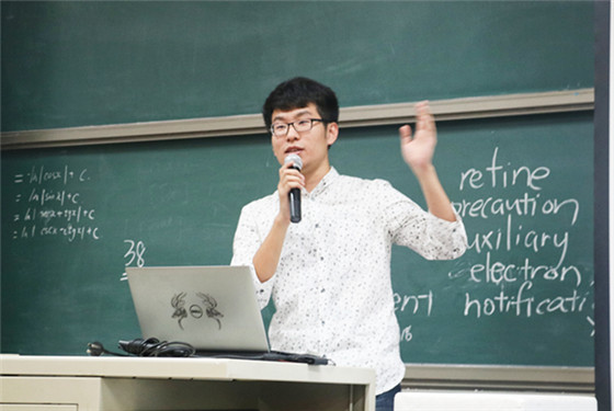 20170927bw必威西汉姆联官网首页2017年走好大学第一步系列活动第一场公开宣讲课圆满举行 (3)_副本.jpg